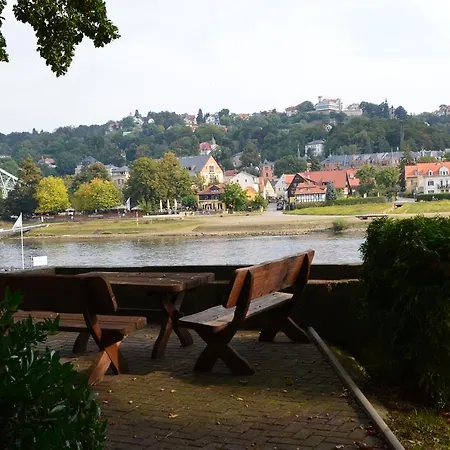 شقة An Der Elbe